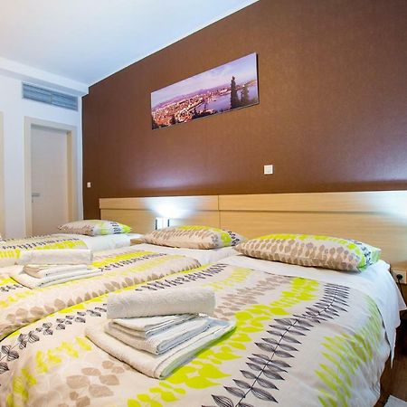 Apartments Dora สปลิท ภายนอก รูปภาพ