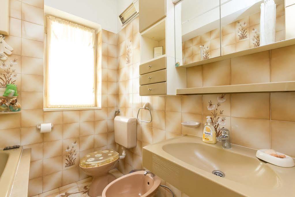 Apartments Dora สปลิท ภายนอก รูปภาพ