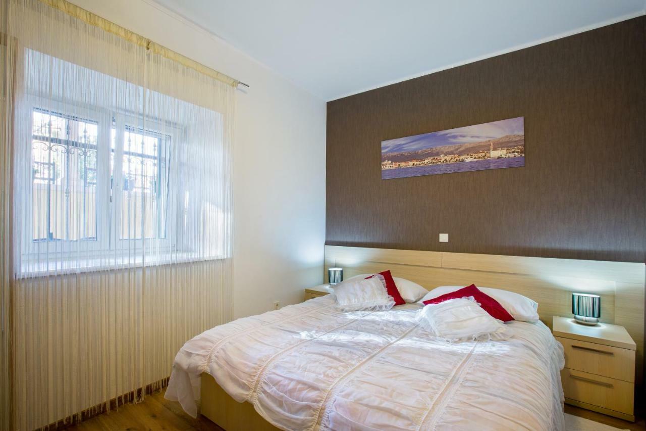 Apartments Dora สปลิท ภายนอก รูปภาพ